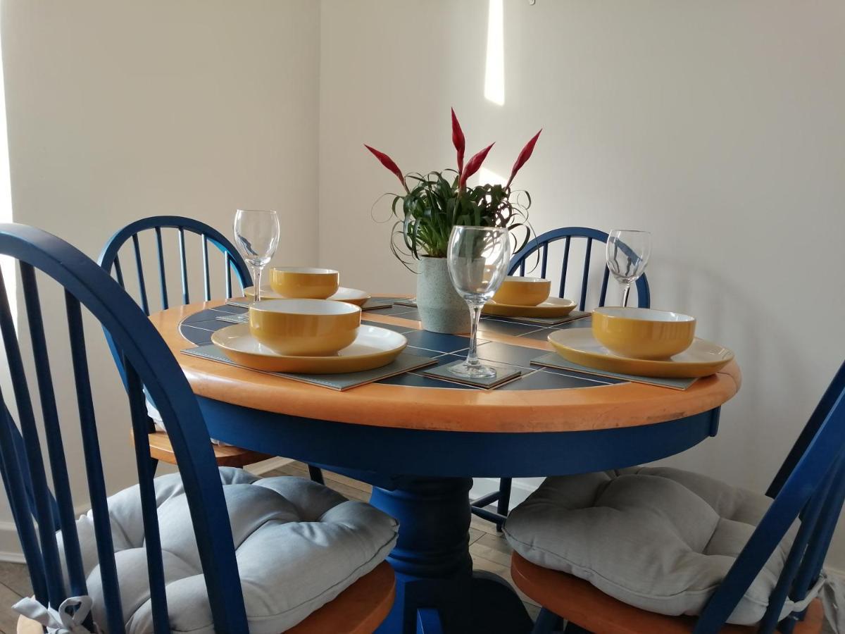 Spacious Stylish Centraly Located Flat Near Beach Largs Extérieur photo